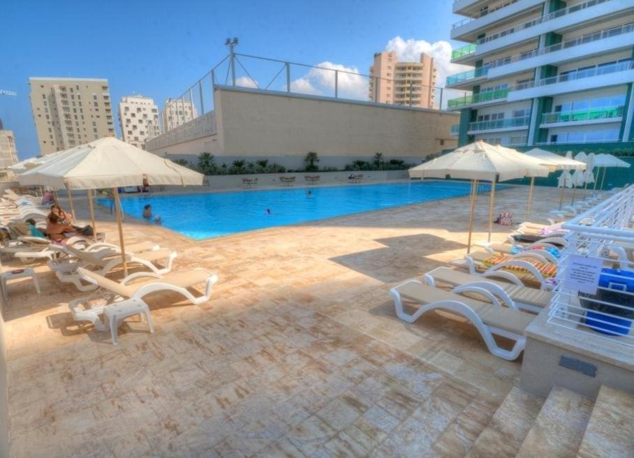 Apartment With Pool Sliema Bagian luar foto