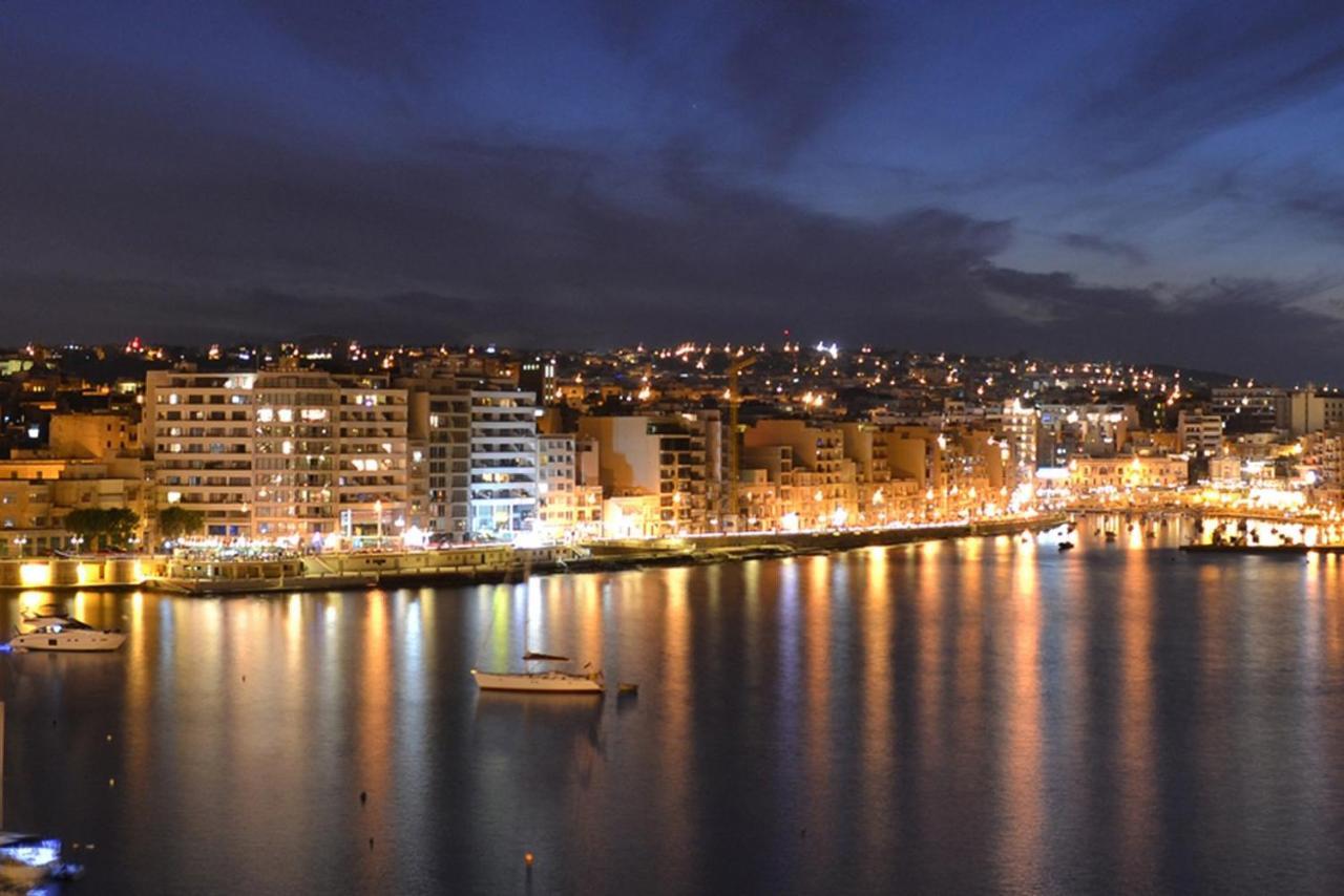 Apartment With Pool Sliema Bagian luar foto