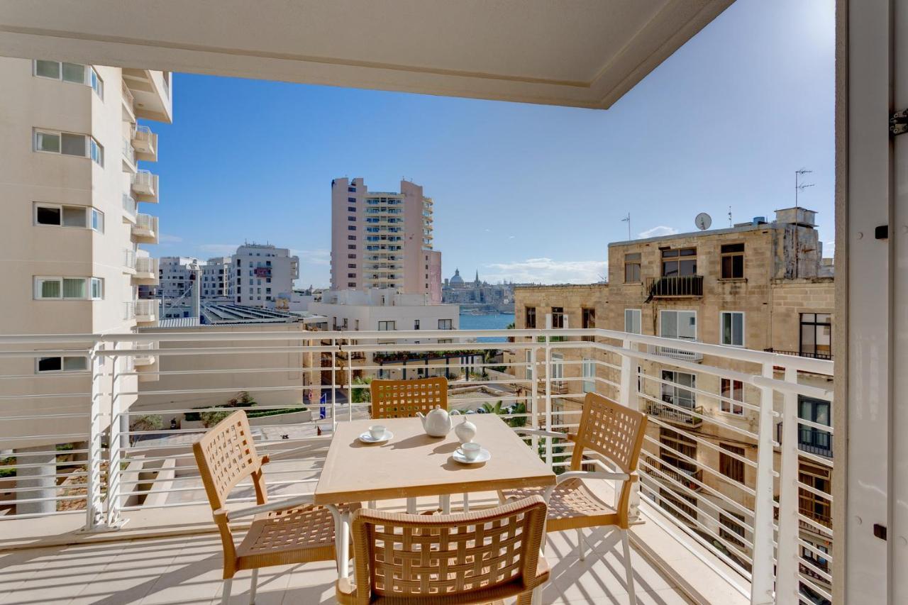Apartment With Pool Sliema Bagian luar foto