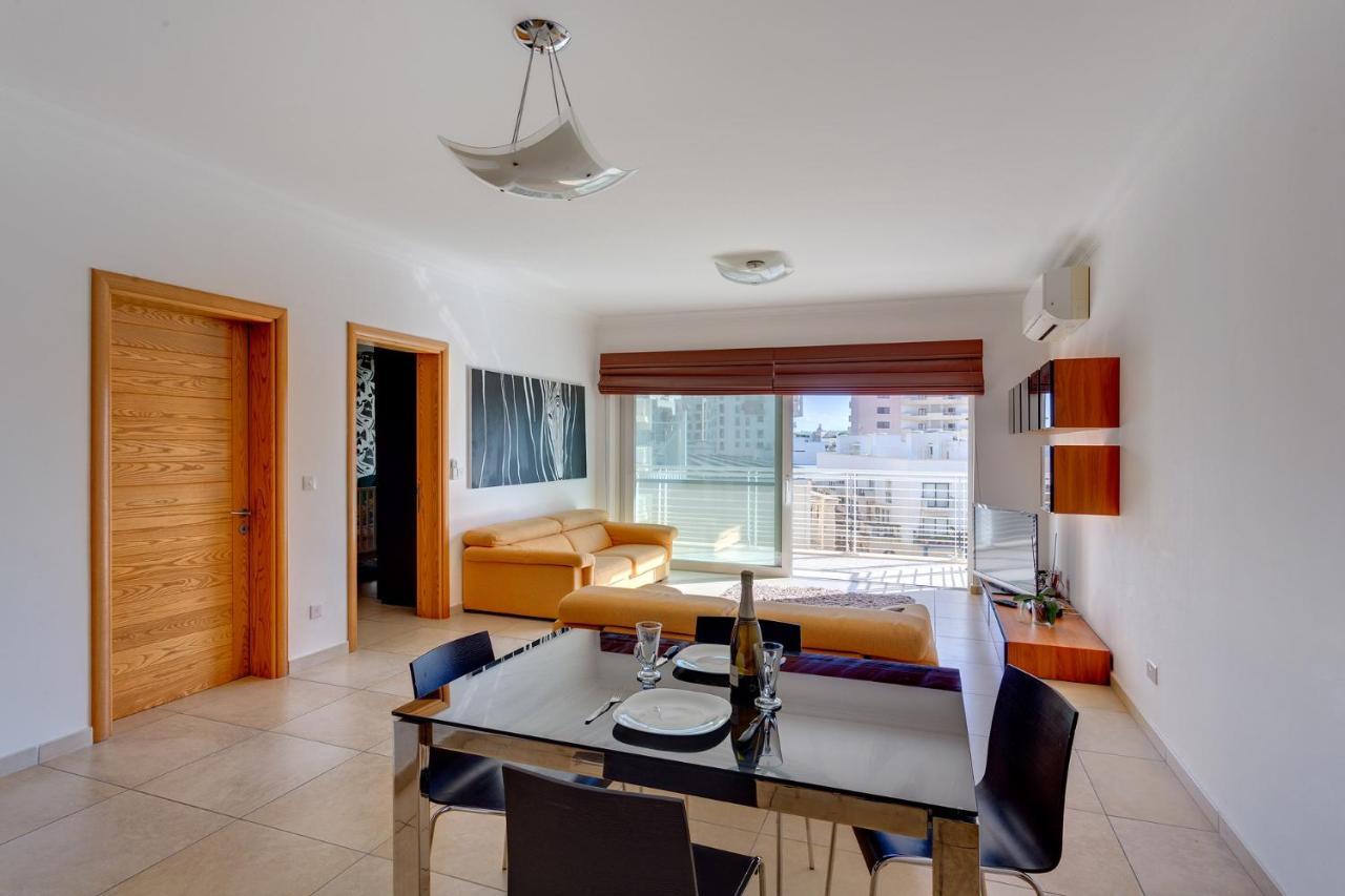 Apartment With Pool Sliema Bagian luar foto