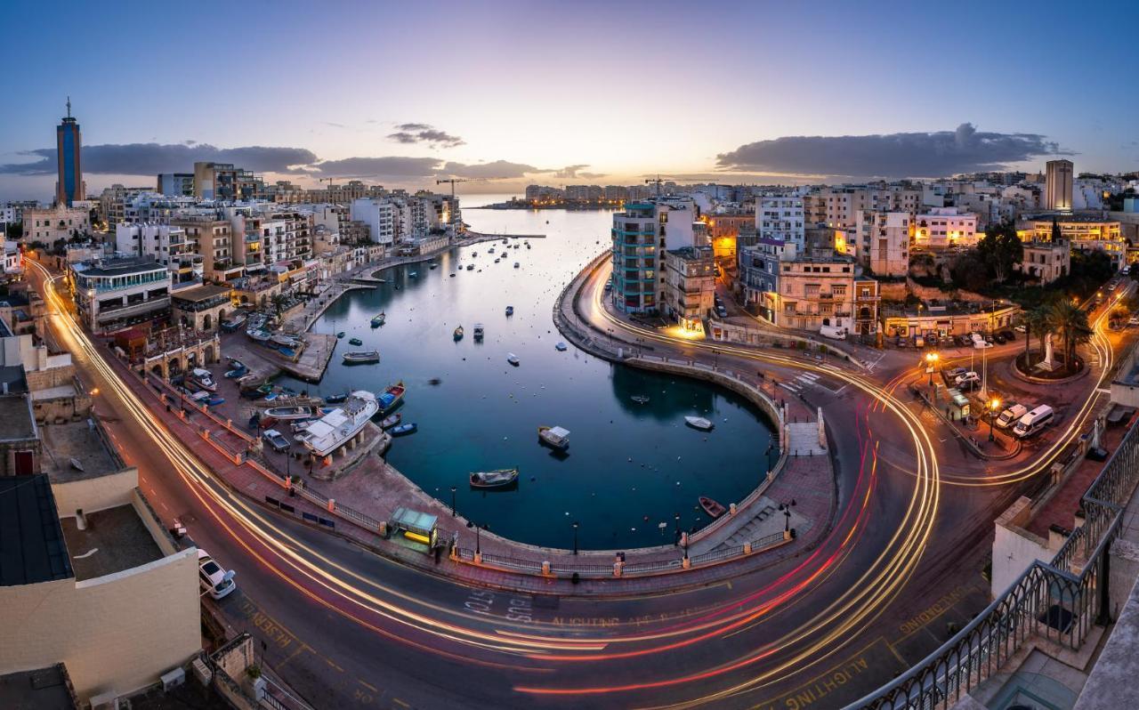 Apartment With Pool Sliema Bagian luar foto